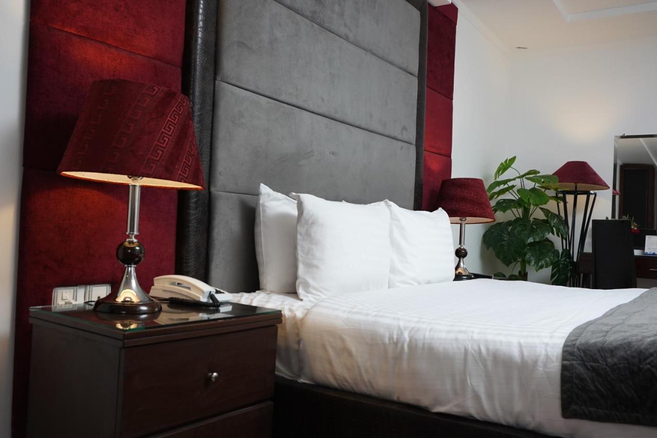 לאהור Hotel Oban מראה חיצוני תמונה