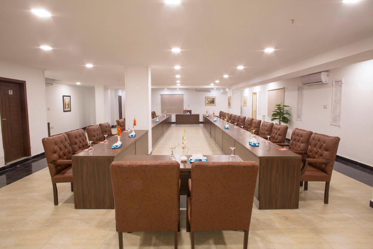 לאהור Hotel Oban מראה חיצוני תמונה