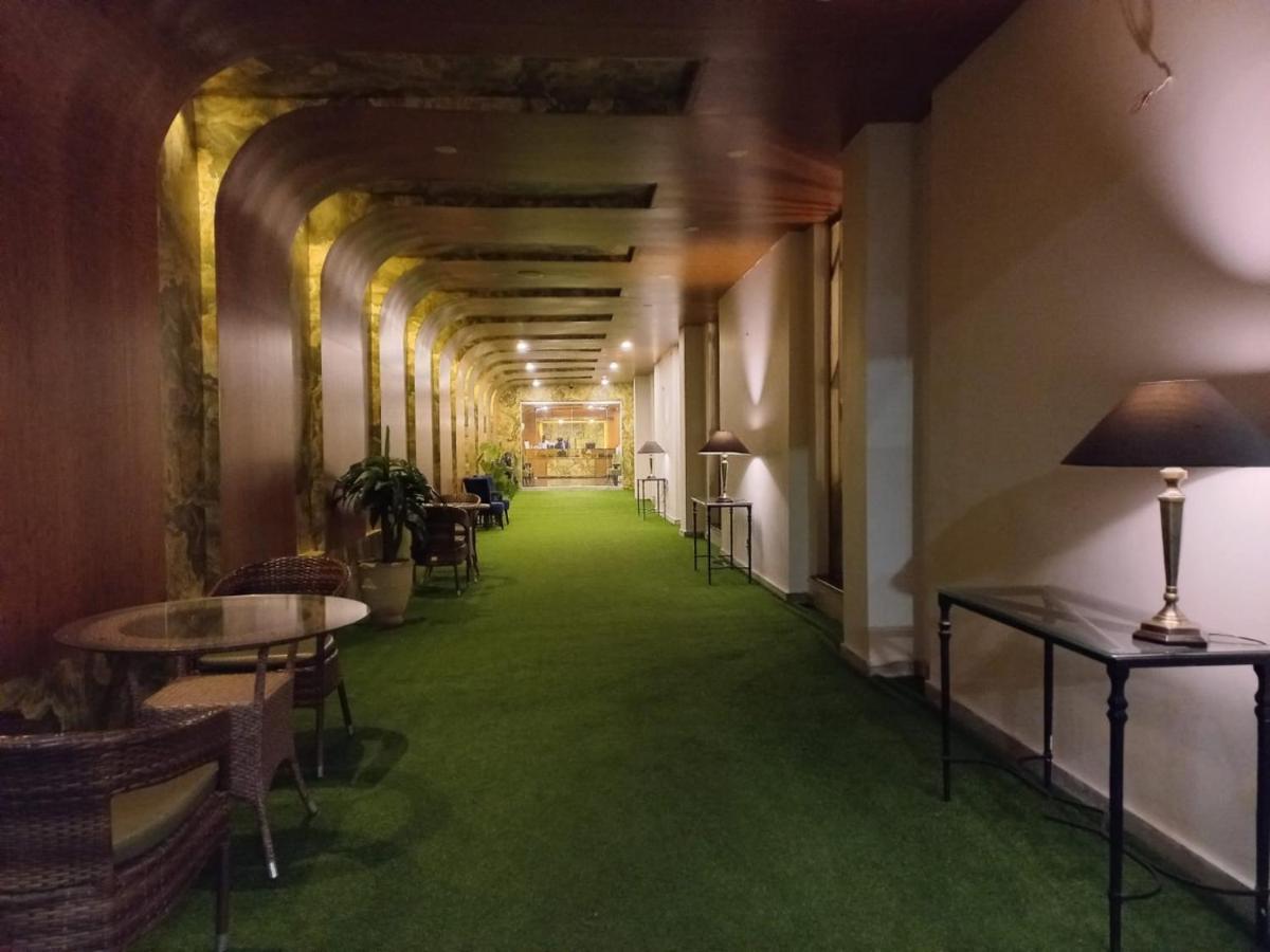 לאהור Hotel Oban מראה חיצוני תמונה