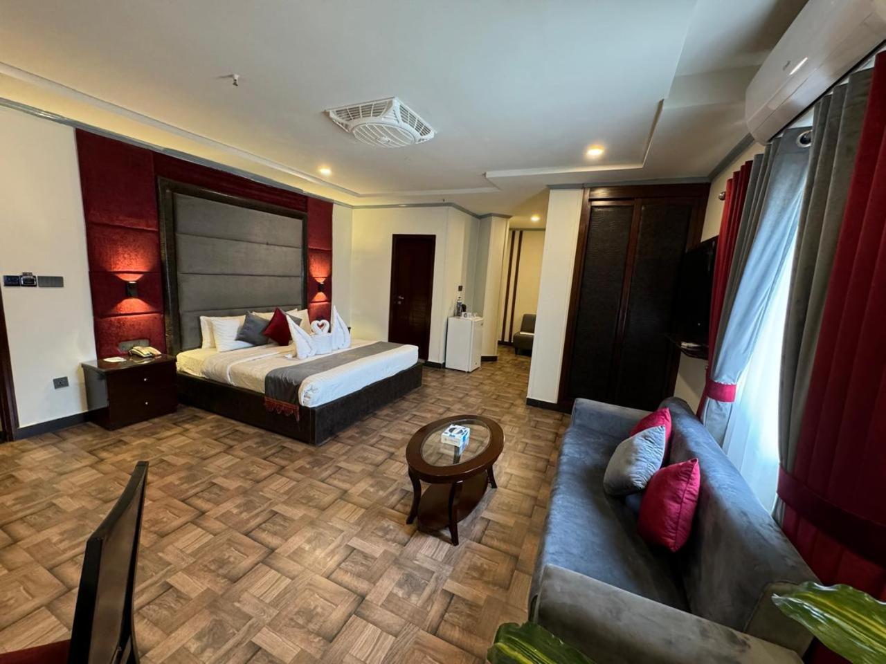 לאהור Hotel Oban מראה חיצוני תמונה